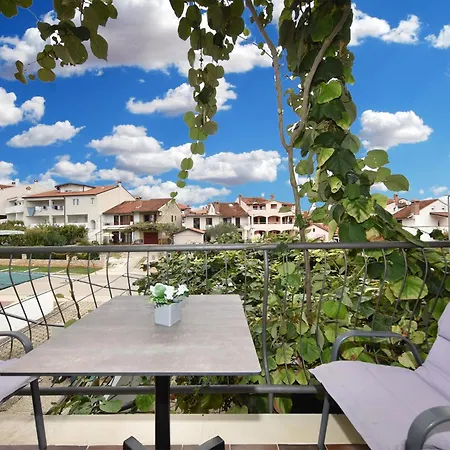 Apartments Romano 1099 Rovigno Esterno foto