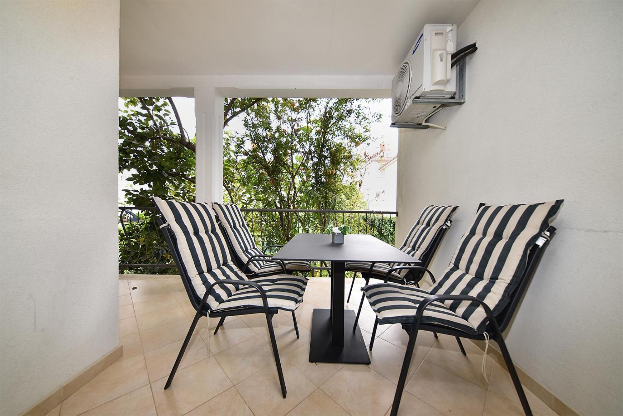 Romano 1099 Apartma *
