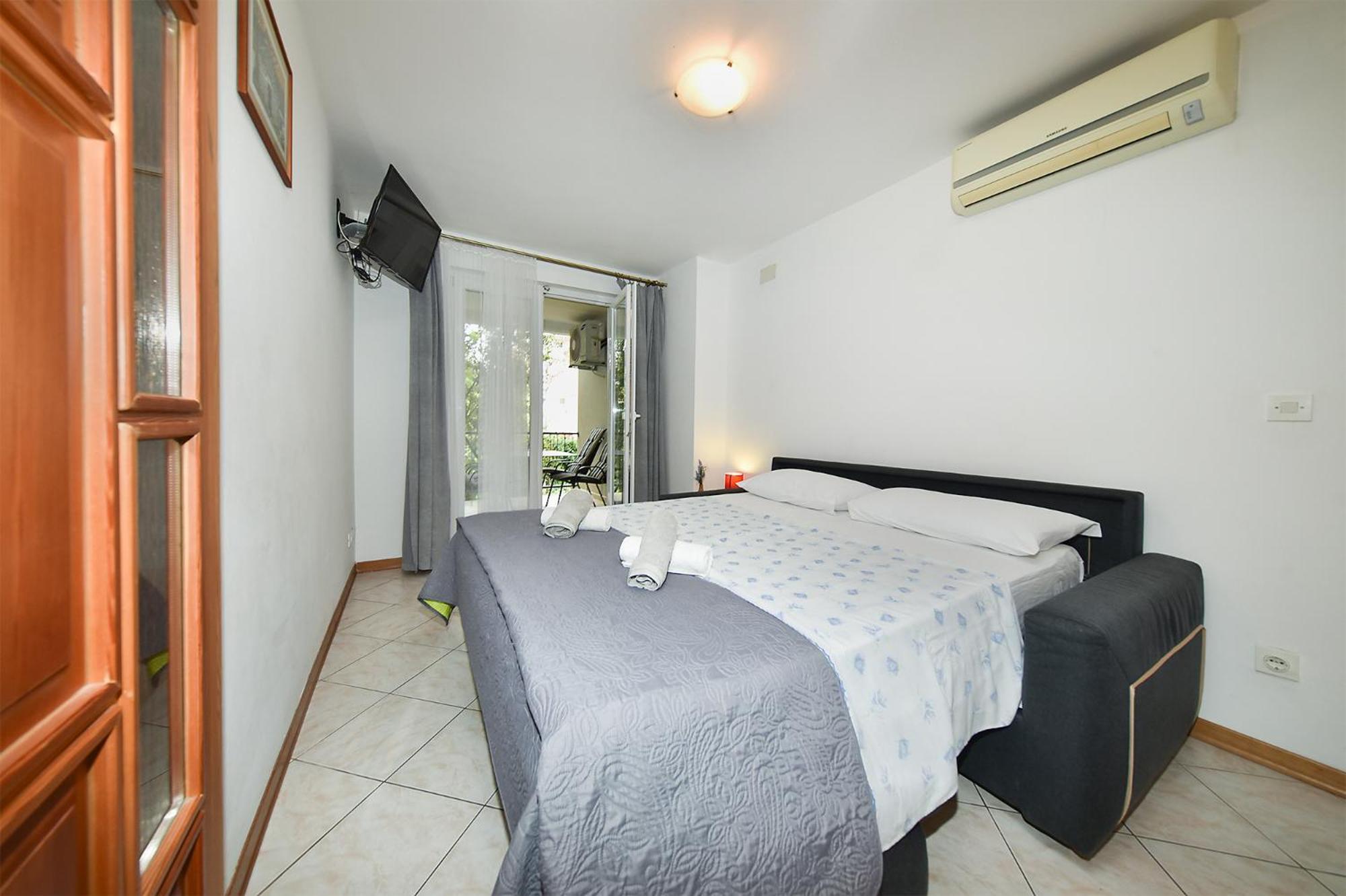 Apartma Romano 1099