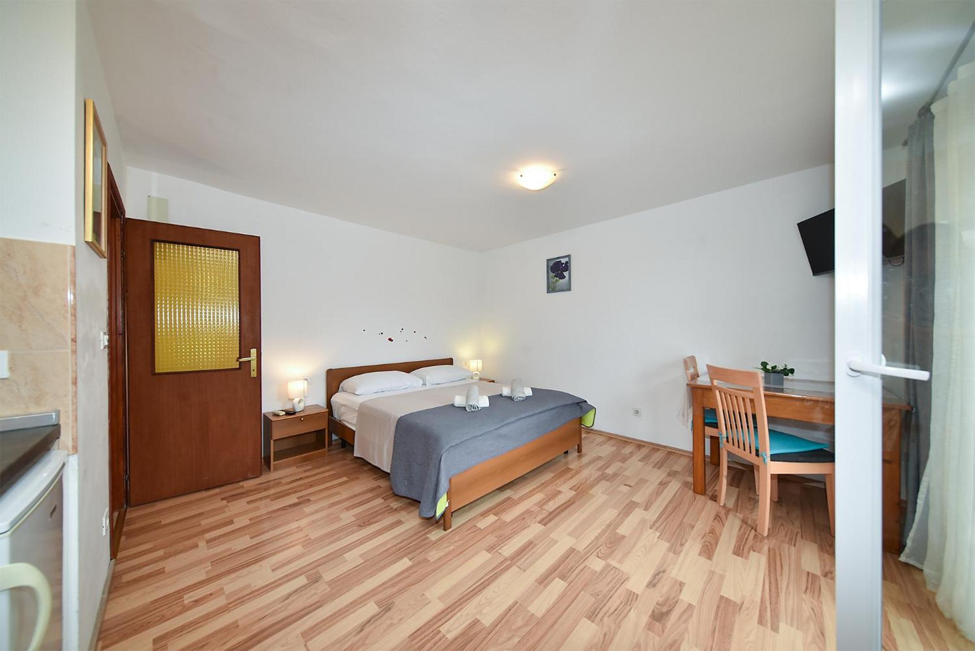 Romano 1099 Apartment *