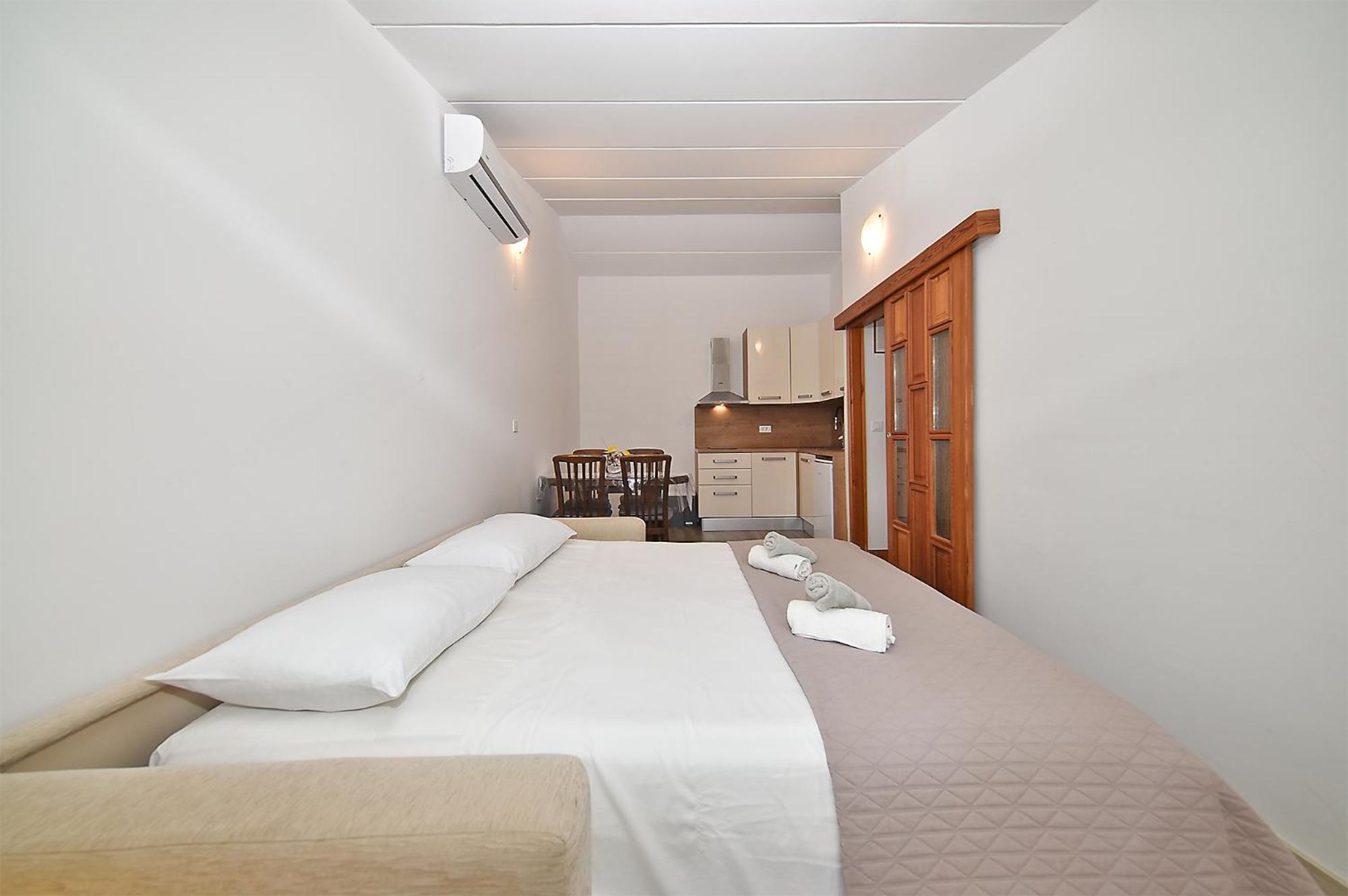 Romano 1099 Apartma *
