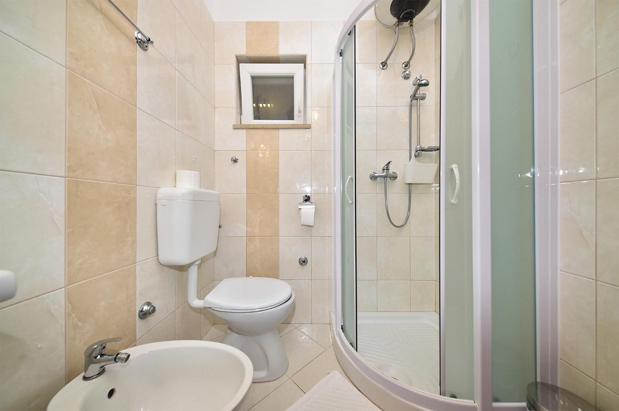Apartma Romano 1099 *