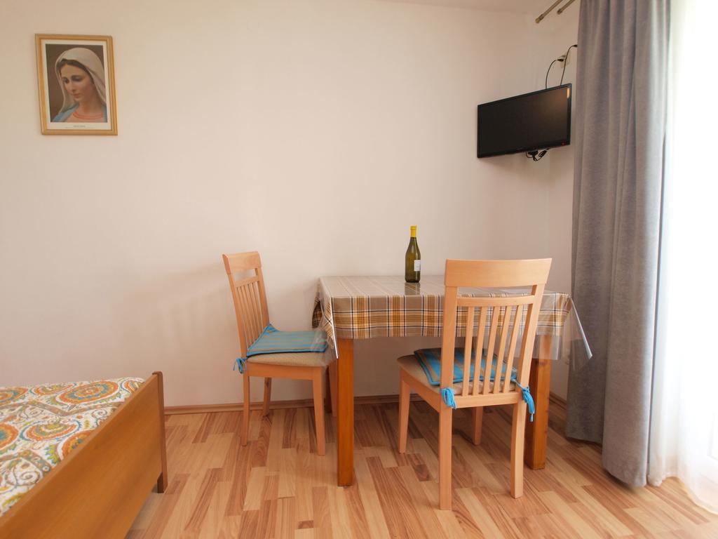 Apartma Romano 1099 *