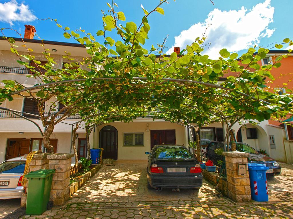 Apartma Romano 1099