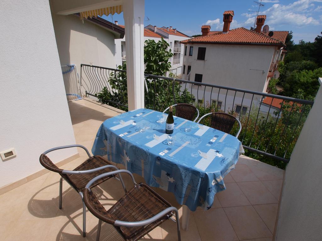 Apartma Romano 1099